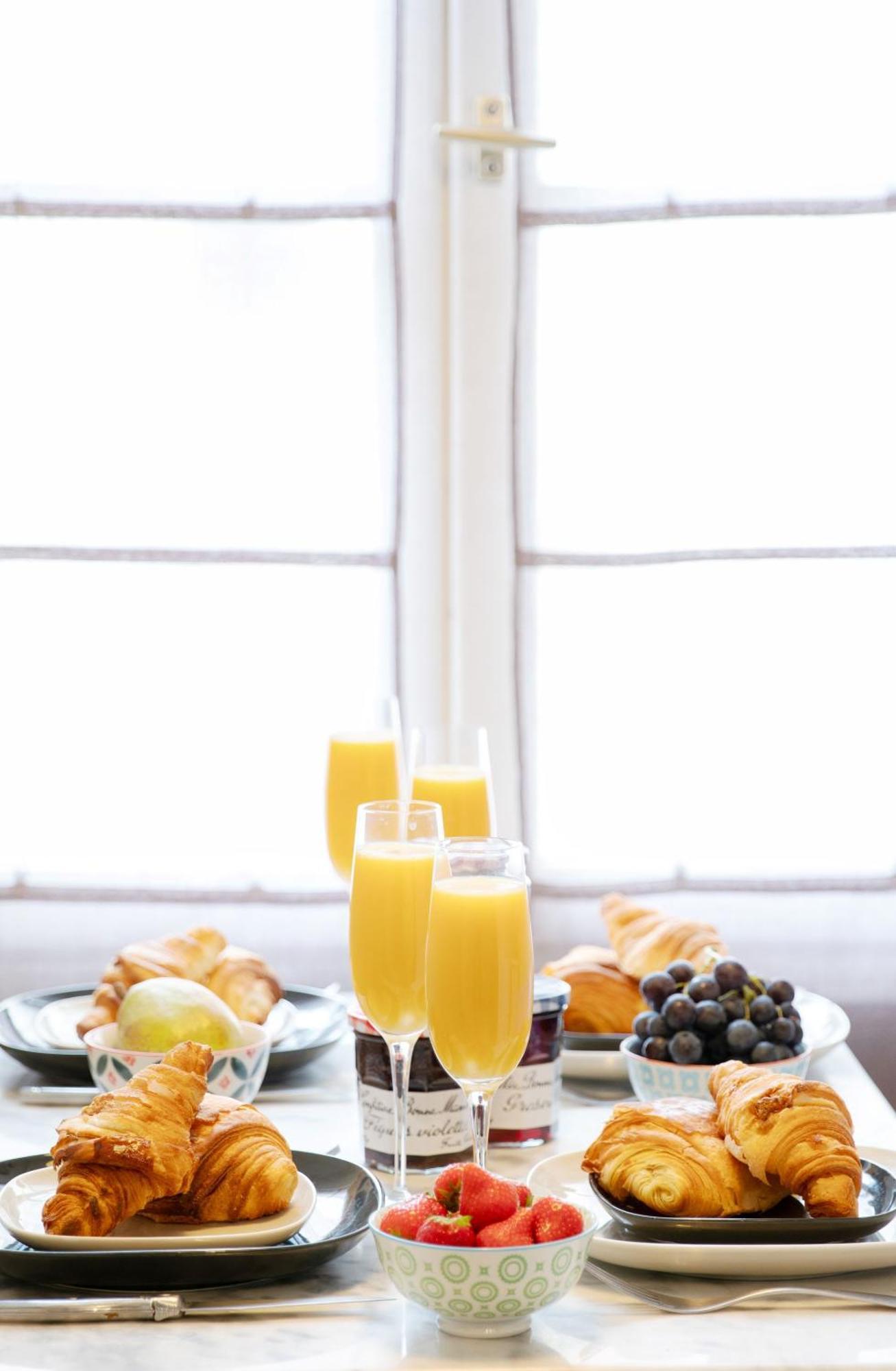 Eiffel Tower & Les Invalides - 1Br - Cityapartmentstay Paris Ngoại thất bức ảnh